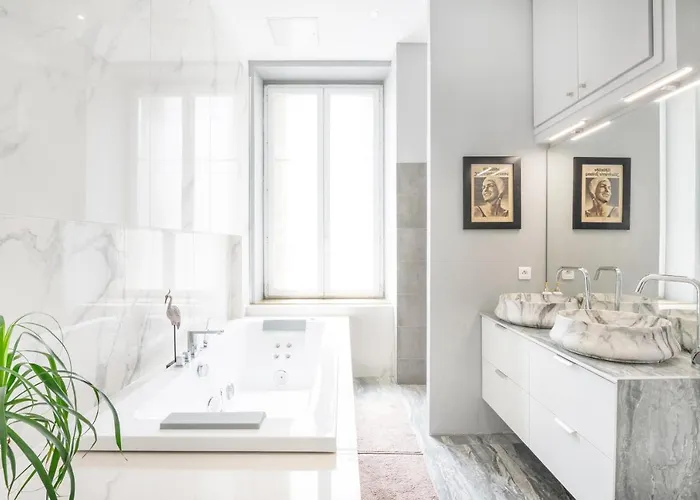 Le Palais De Saint-jean * Nancy